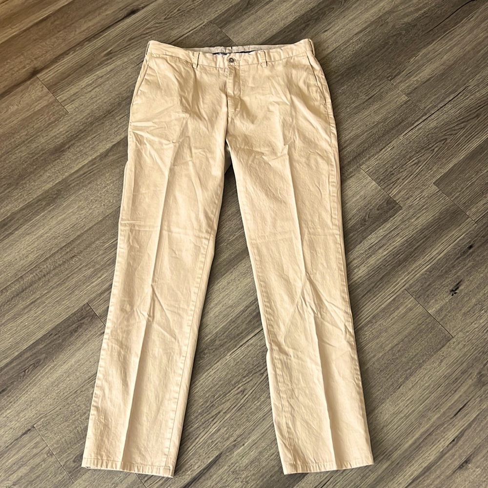 Peter Millar size 35/32 khaki pants